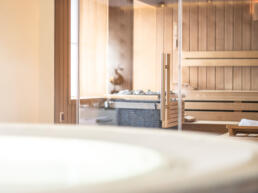 Saunabereich im Säntispark Private Spa mit warmem Ambiente